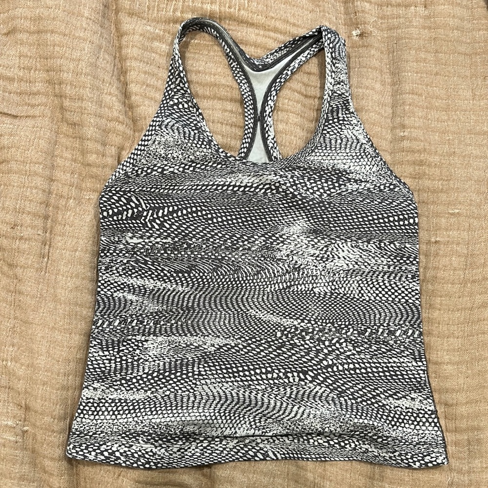 Lululemon tank top